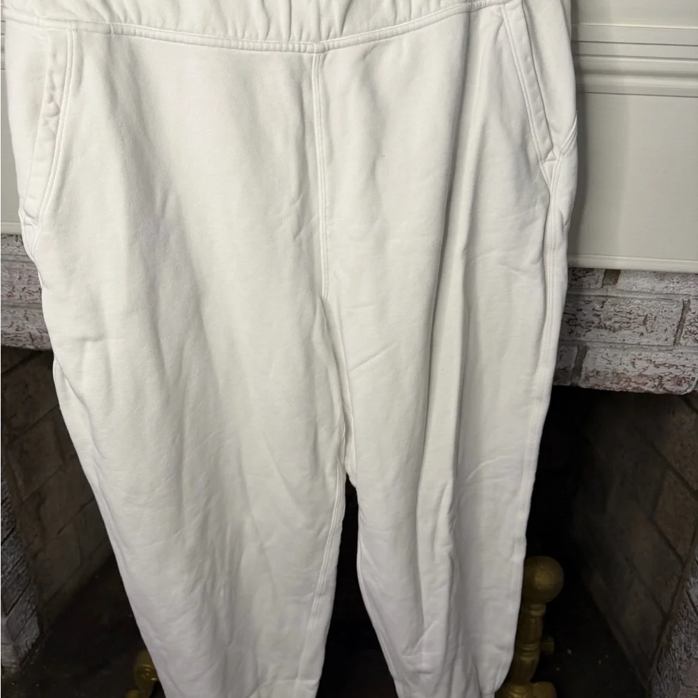 Lululemon Relaxed High Rise Jogger White Size 10 Lounge Athleisure Pants